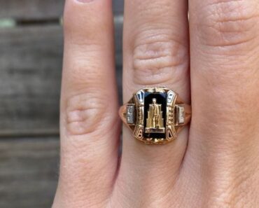MY FIANCÉ PROPOSED WITH THIS RING—AND I HAVE NO IDEA WHAT TO THINK​