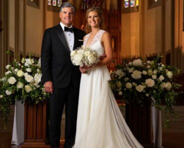 He’s one of the most recognizable faces on television, but behind the lights and headlines, Sean Hannity was hiding a stunning secret: a private marriage to fellow Fox News anchor Ainsley Earhardt. And now, after years of quiet whispers, the truth has finally come out — and it’s more unbelievable than anyone imagined. Sources close to the couple have confirmed what fans have long speculated: Hannity and Earhardt didn’t just date — they secretly tied the knot in an ultra-private ceremony, attended only by a few trusted friends and family members.
