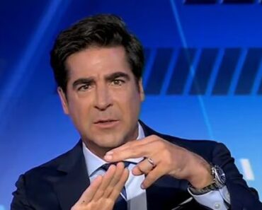 Jessica Tarlov GOT ROASTED HARD by Fox fans, labeled a “r@cist” after a bizarre nail salon jab at Jesse Watters live on air — the gloves came off when Tarlov threw shade with a nail salon quip that sent viewers into a frenzy. Critics say the comment reeked of elitism and coded bias, sparking a wildfire across social media. Now, Tarlov’s credibility is on the line — and the backlash shows no signs of cooling down.