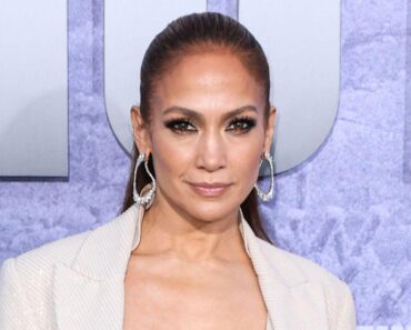 HT10. Jennifer Lopez Sparks Concern After Mysterious Incident in Chicago: Details Still Unclear See More – Daily News