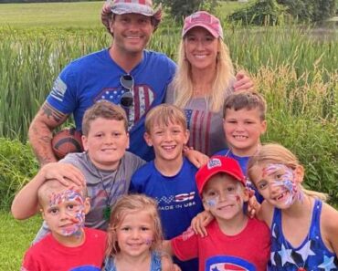 “Baby #8 and counting?!” Fox News firebrand Pete Hegseth just broke the internet by announcing that his eighth child is on the way—and he’s not slowing down. “We’re not done,” he declared, turning his living room into a nursery-slash-revolution. While modern America debates downsizing, Pete’s building an army—literally. Forget two kids and a picket fence—he’s rewriting the rules with diapers, chaos, and conviction. Some call it madness, others call it faith. But behind the headlines lies a man who says family isn’t a lifestyle… it’s a mission. Is this love? Legacy? Or just a full-blown rebellion against birth control? One thing’s clear: Pete isn’t multiplying—he’s mobilizing.