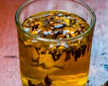 Clove Tea at Night: 6 Incredible Benefits That NOBODY Tells You About!